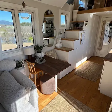 Unique Tiny House With Hot Tub Just 30 Minutes From Oslo *