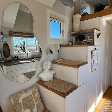 Unique Tiny House With Hot Tub Just 30 Minutes From Oslo *