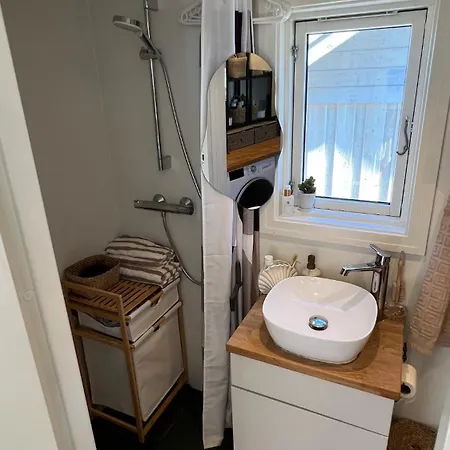 Unique Tiny House With Hot Tub Just 30 Minutes From Oslo